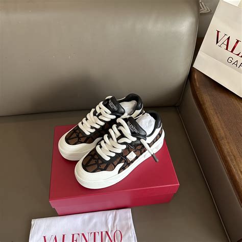 wholesale valentino